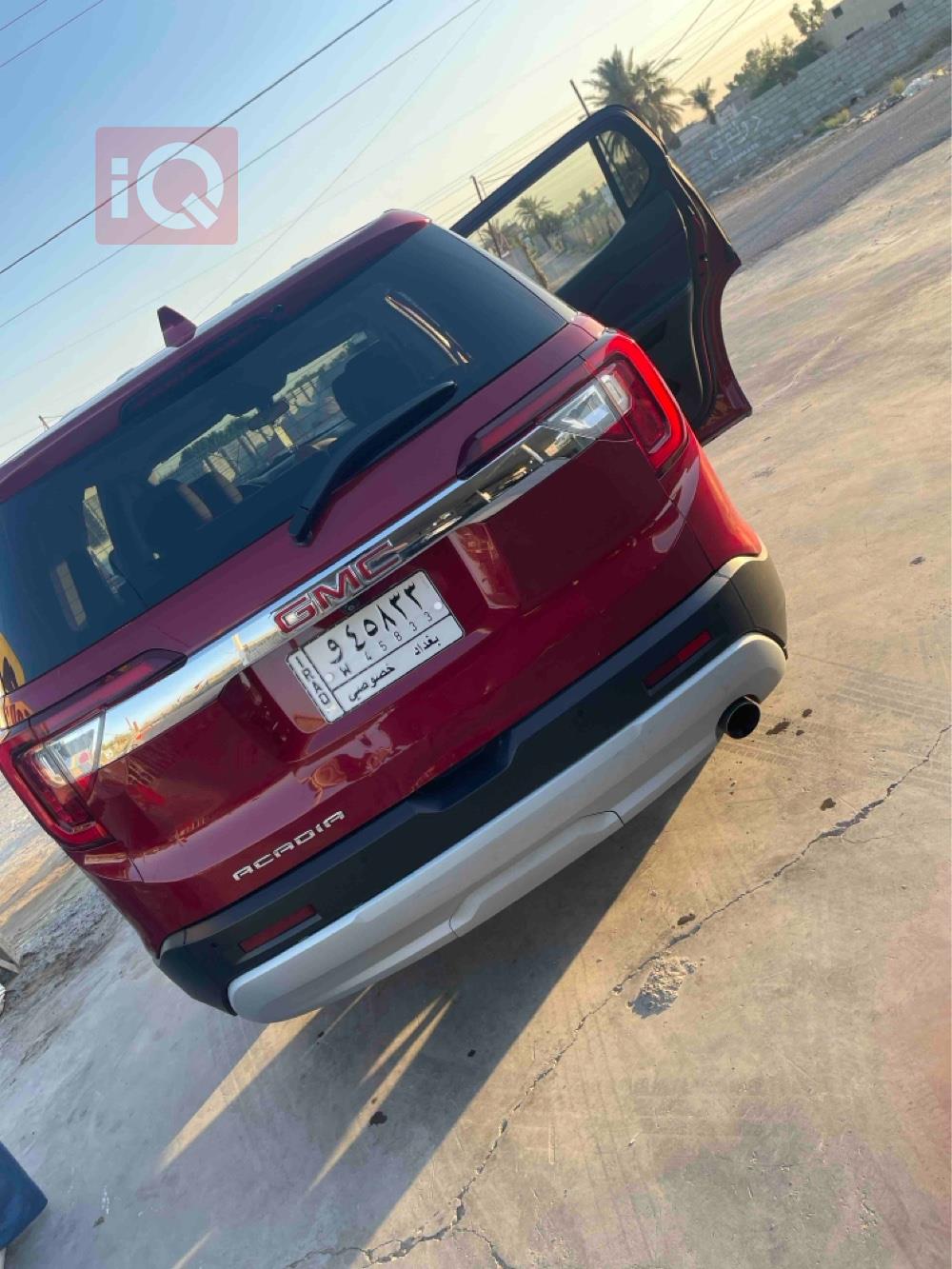 GMC Acadia